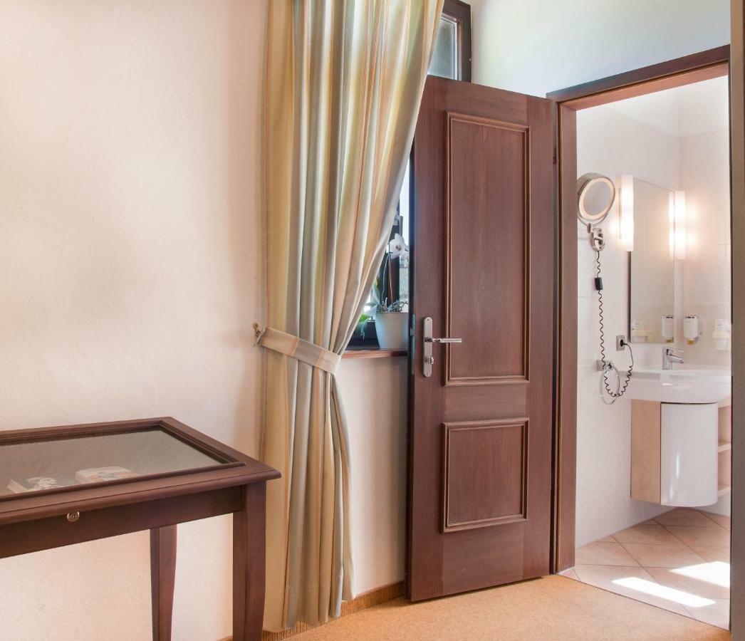Hotel Alte Canzley Wittenberg Esterno foto